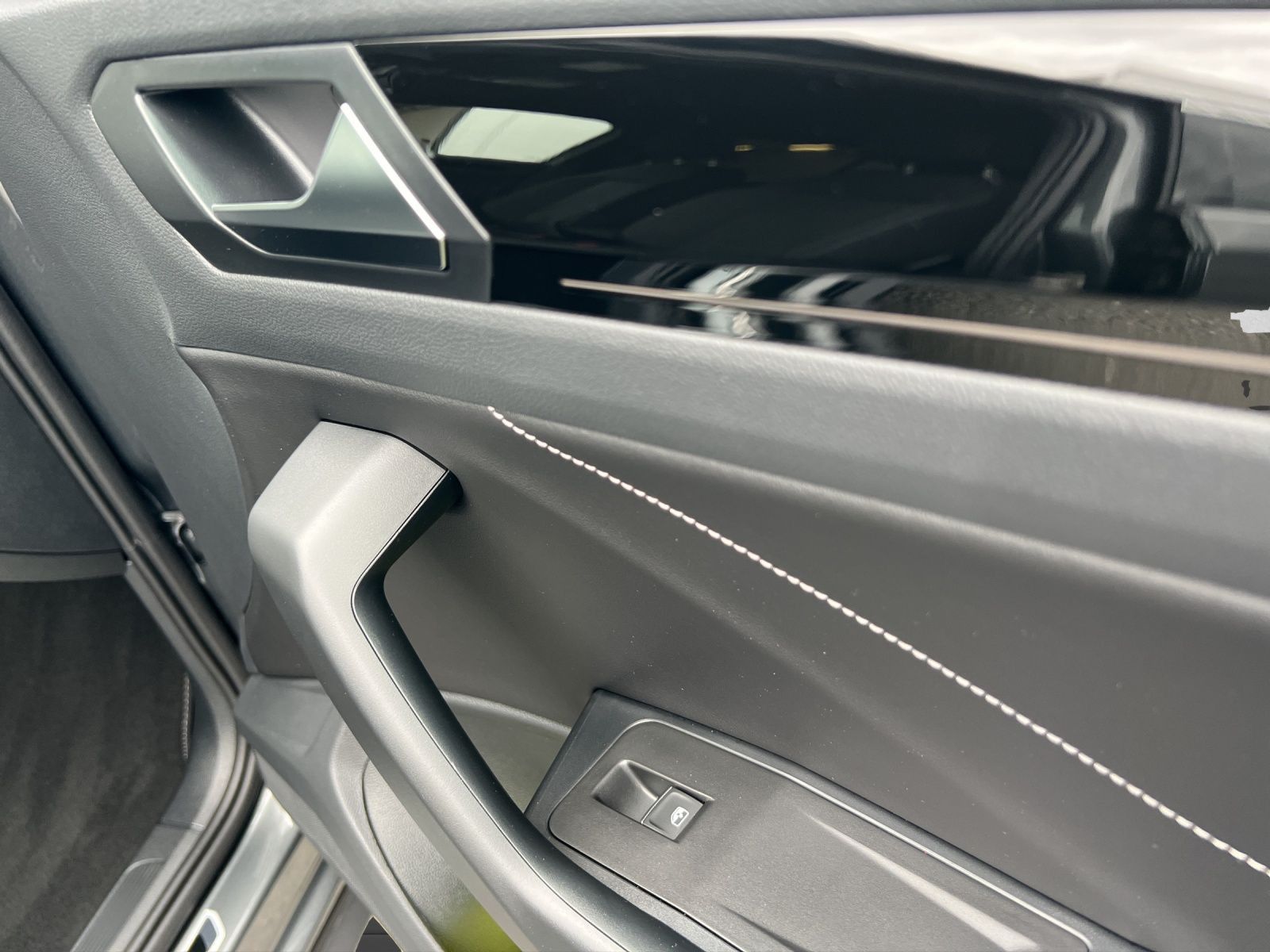 T-Roc R-Line 1.0 TSI*ACC*Navi*RearView*Klima