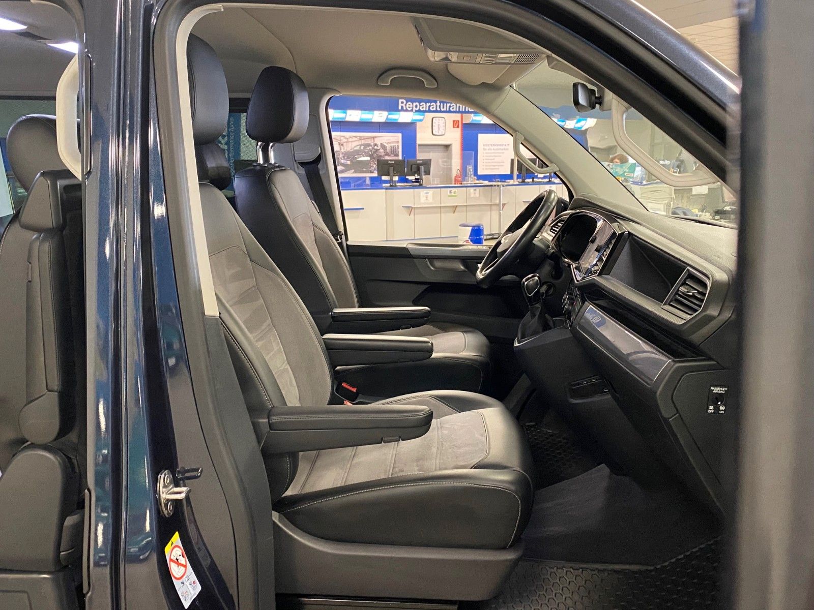 Fahrzeugabbildung Volkswagen T6.1 Multivan Generation Six+ALLRAD+DSG+7 Sitze+