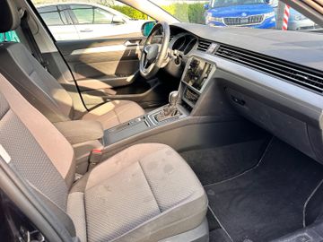 Volkswagen Passat Variant - 8
