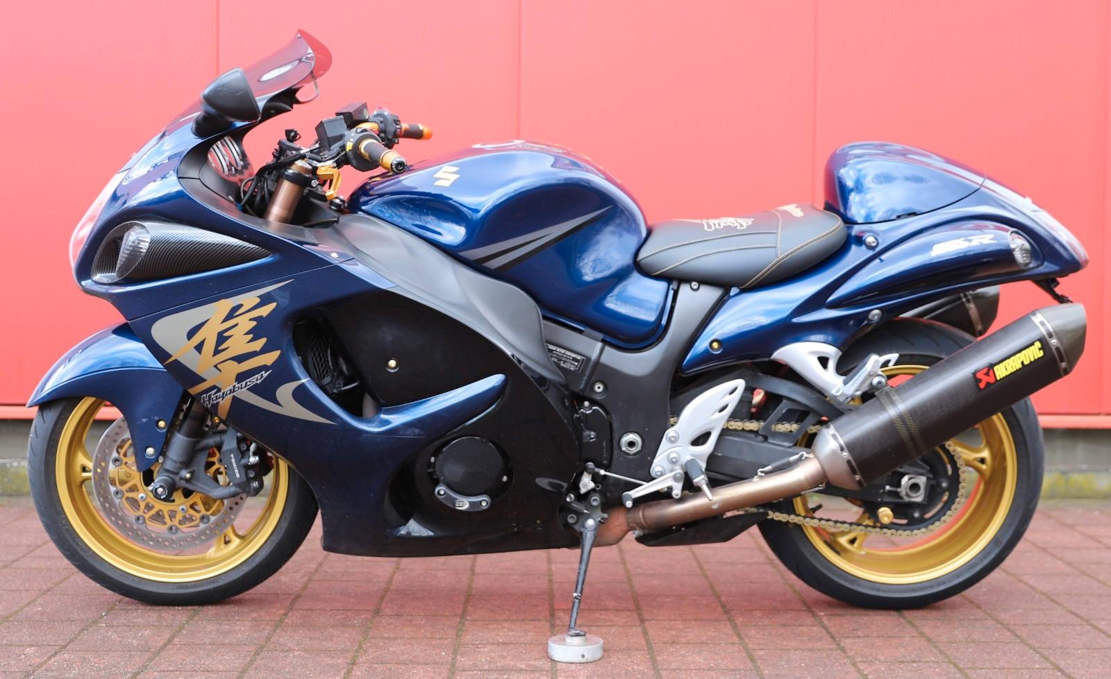 Suzuki GSX 1300 R Hayabusa, Akra volle Hütte !!!