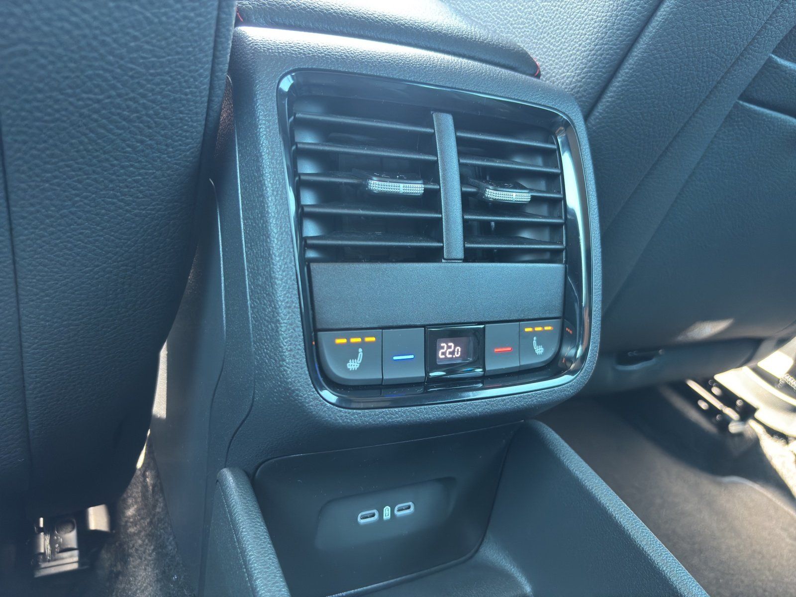 Fahrzeugabbildung SKODA Octavia Combi RS 2,0 TSI 195 kW DSG