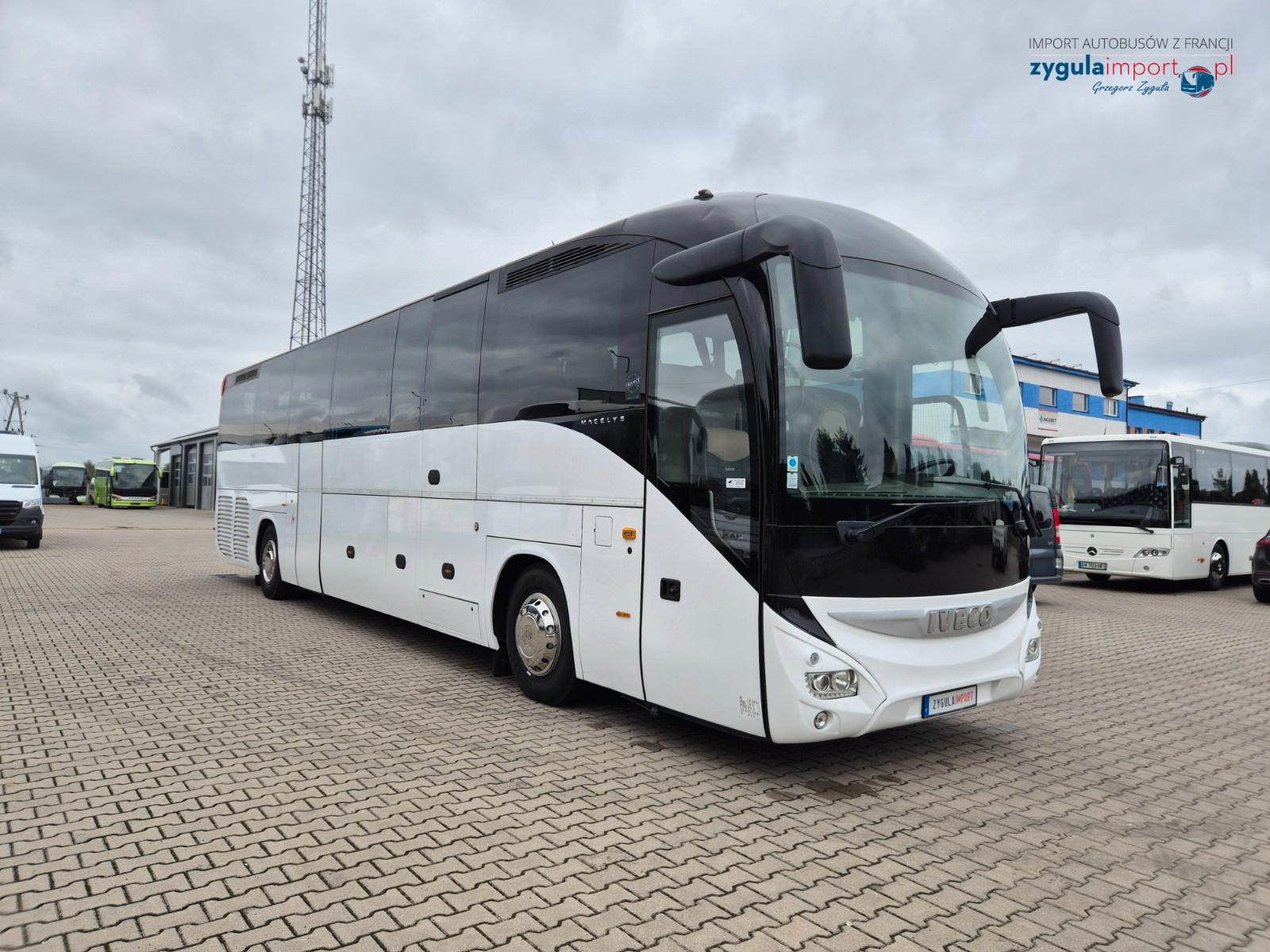 Iveco MAGELYS / IMPORTED FROM FRANCE / WHEELCHAIR LIFT