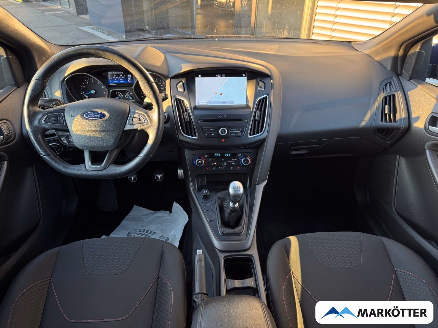 Ford Focus ST-Line CAM/SHZ/TEMP/KEYLESS/NAVI/LED