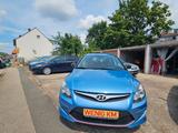 Hyundai i30 CW blue 1.4 Classic *  AHK. *  Tüv. 12 / 27 - Hyundai i30 aus 2011 mit Benzin-Antrieb: Kombi
