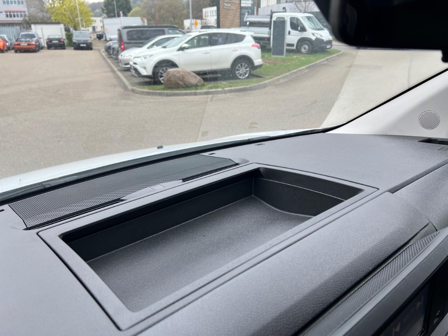 Toyota Proace 1,5L D Schaltgetriebe 120 PS Work L1