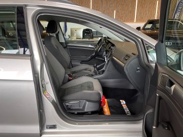 Volkswagen Golf VII Variant *ACC*NAVI*SHZ*PDC*LED*TOUCH*