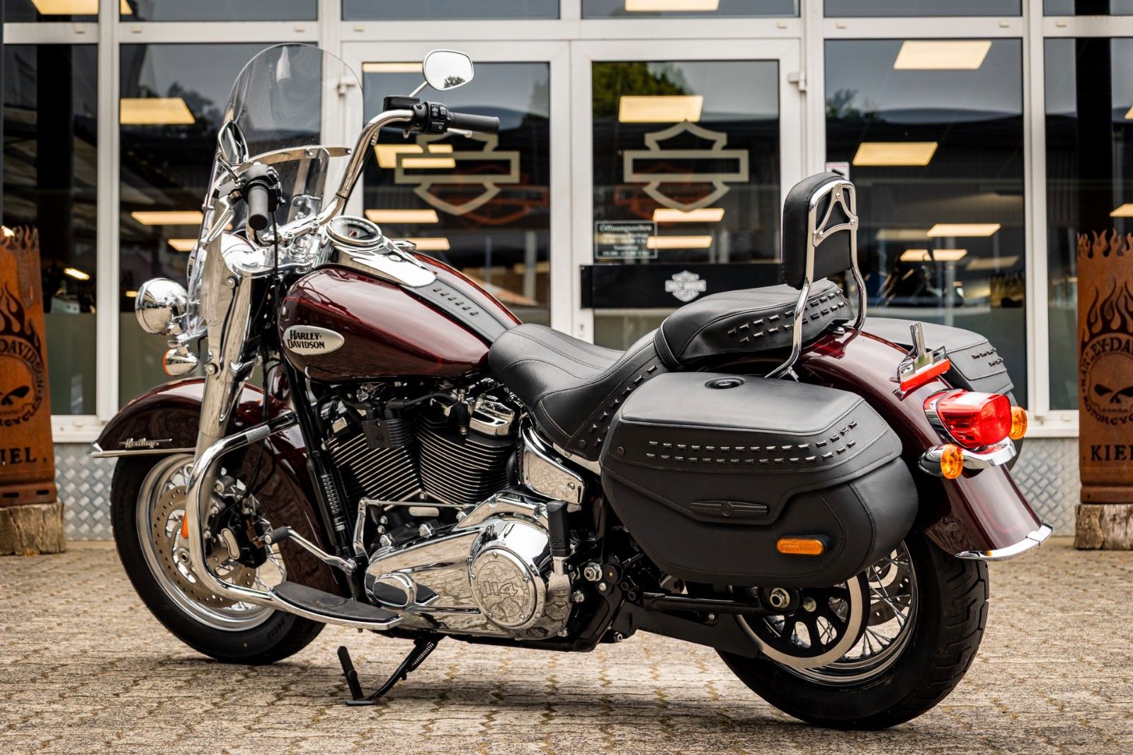 Fahrzeugabbildung Harley-Davidson Softail Heritage FLHCS 114 CUI -NEUWERTIG -