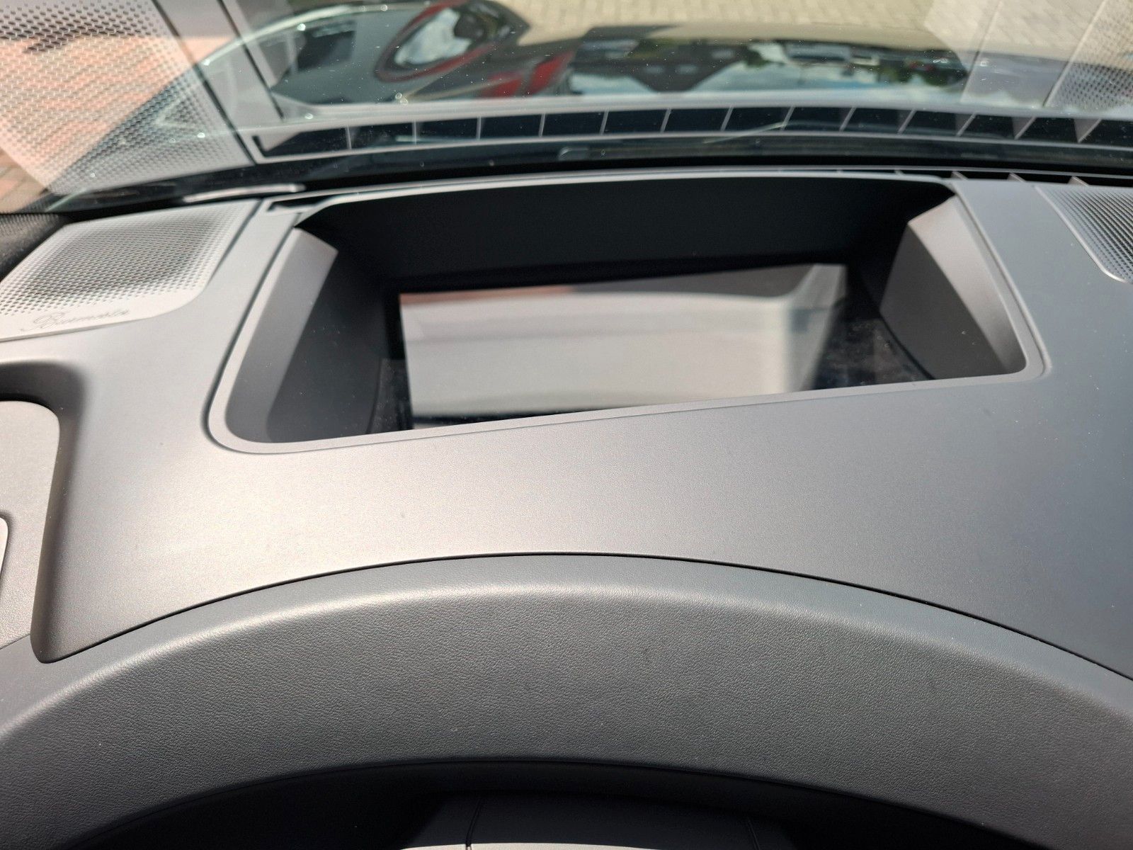 Porsche Macan E Turbo Burmester Sitzlüftung  HA-Lenkung foto 5