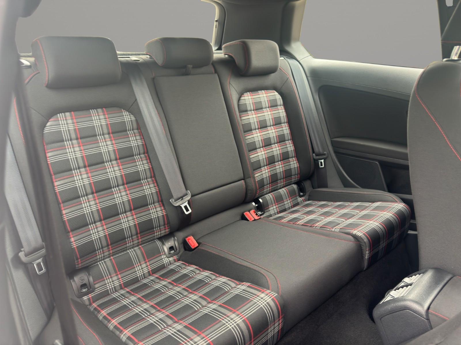 Volkswagen Golf 7 GTI 220 ch DSG • Sellerie tartan • Xénon • Radars AV/AR • Clim bizone