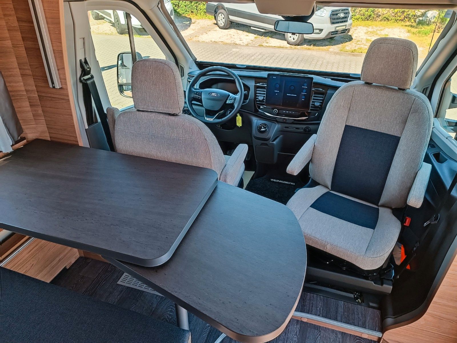 Fahrzeugabbildung Weinsberg CaraSuite 650 MEG Ford *Automatik*Smart-TV