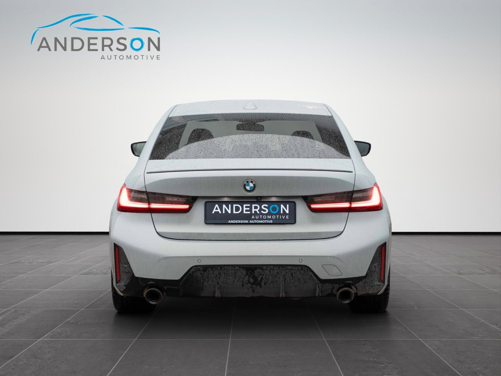 Fahrzeugabbildung BMW 330i M SPORT CARBON H&K LED PANO 19" PERFORMANCE