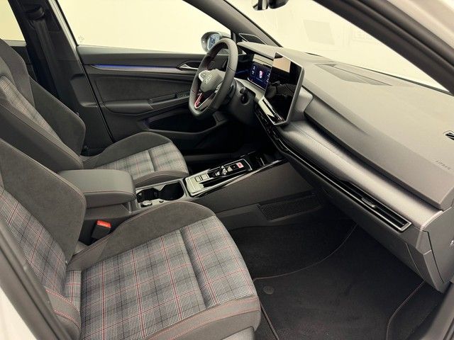 Volkswagen Golf 8 PA GTI DSG 265PS BusinessTechnikBlackPano foto 3