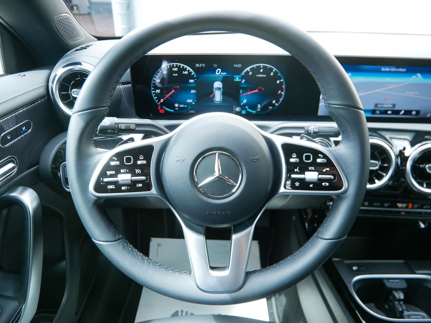 Fahrzeugabbildung Mercedes-Benz CLA 250 SB 4Matic LEDER LED Business-Paket DCT
