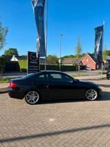 BMW 320 Baureihe 3 Coupe 320i - BMW 320 mit Benzin-Antrieb: Sportwagen