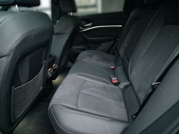 Audi Q8 - 11