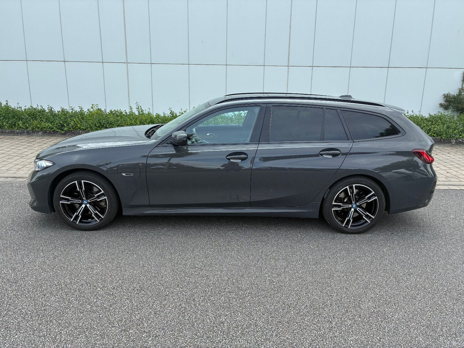 BMW 330e Touring xDrive M Sport