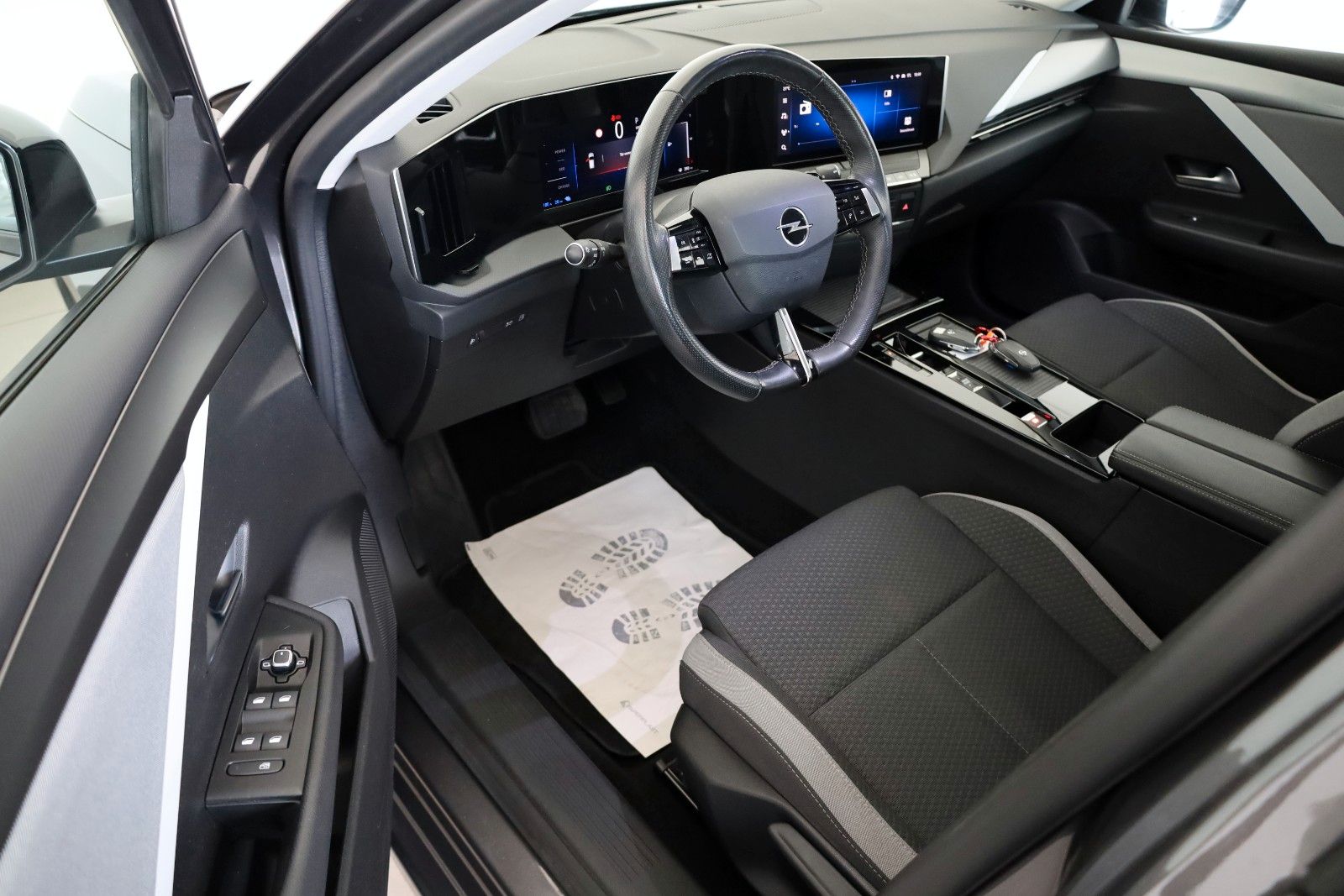 Fahrzeugabbildung Opel Astra L Lim.Plug-in Hybrid,Kamera,Mirrorlink,ACC