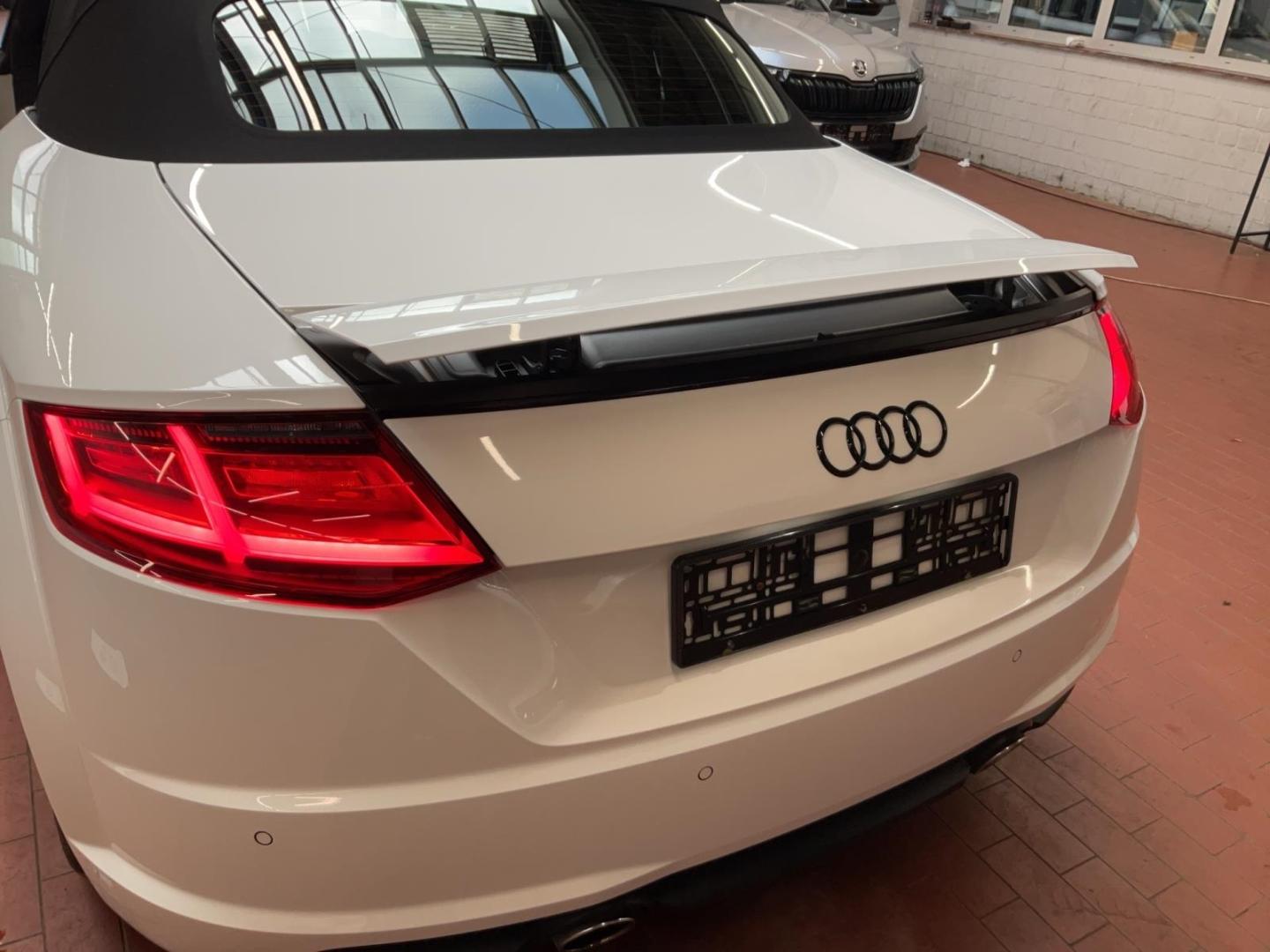 Audi TT Roadster 45 2.0 TFSI Alu LED Navi Optik-Paket