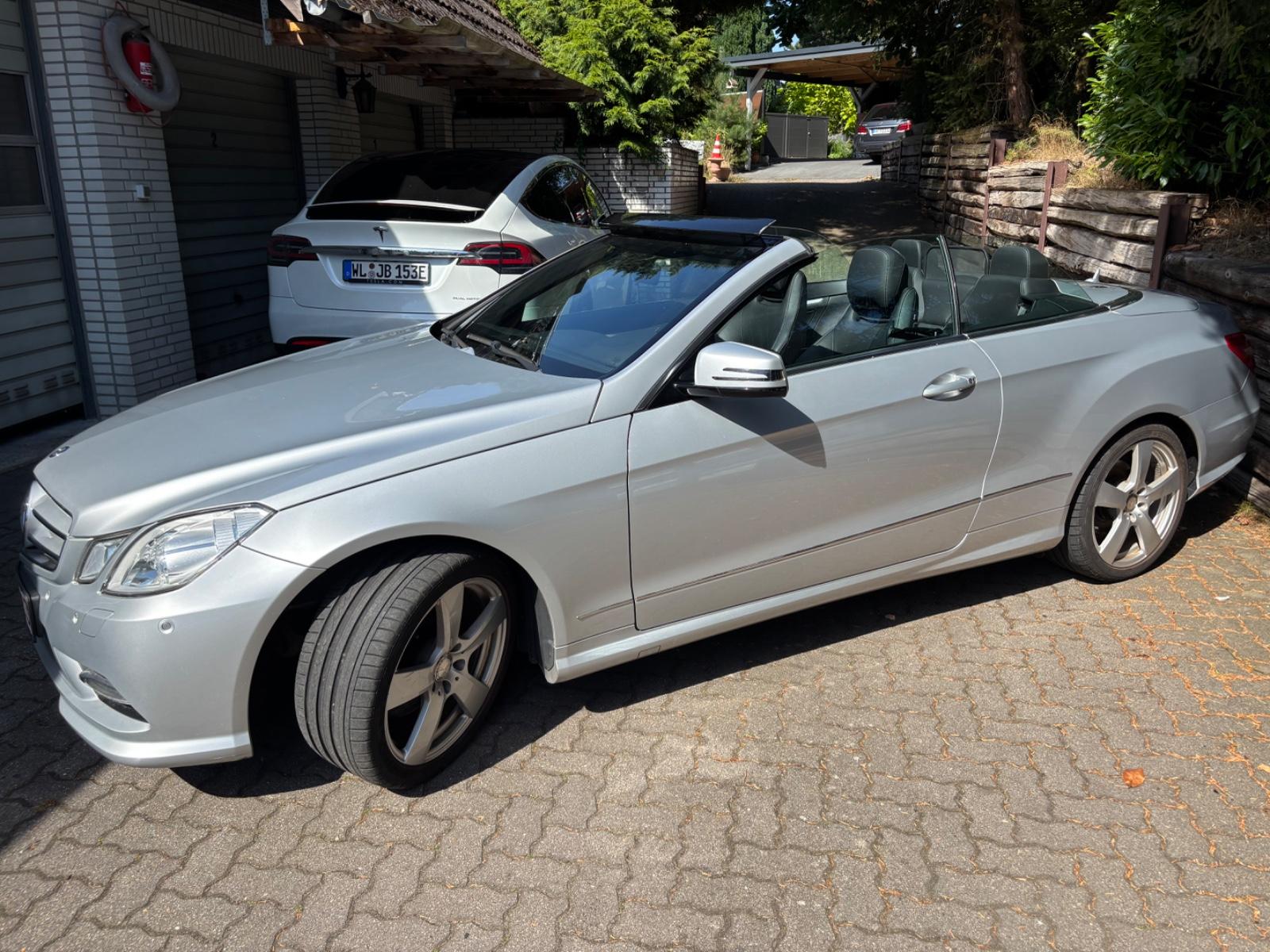 Mercedes-Benz E 220 Cabriolet E 220 BlueTEC 2013 In Tesla SC01