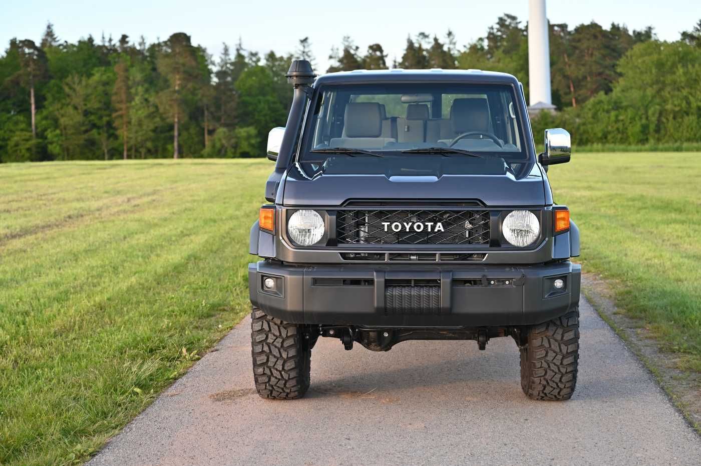 Toyota Land Cruiser GRJ 76 4.0 V6 5-Gang Basic NESTLE O imagem 2