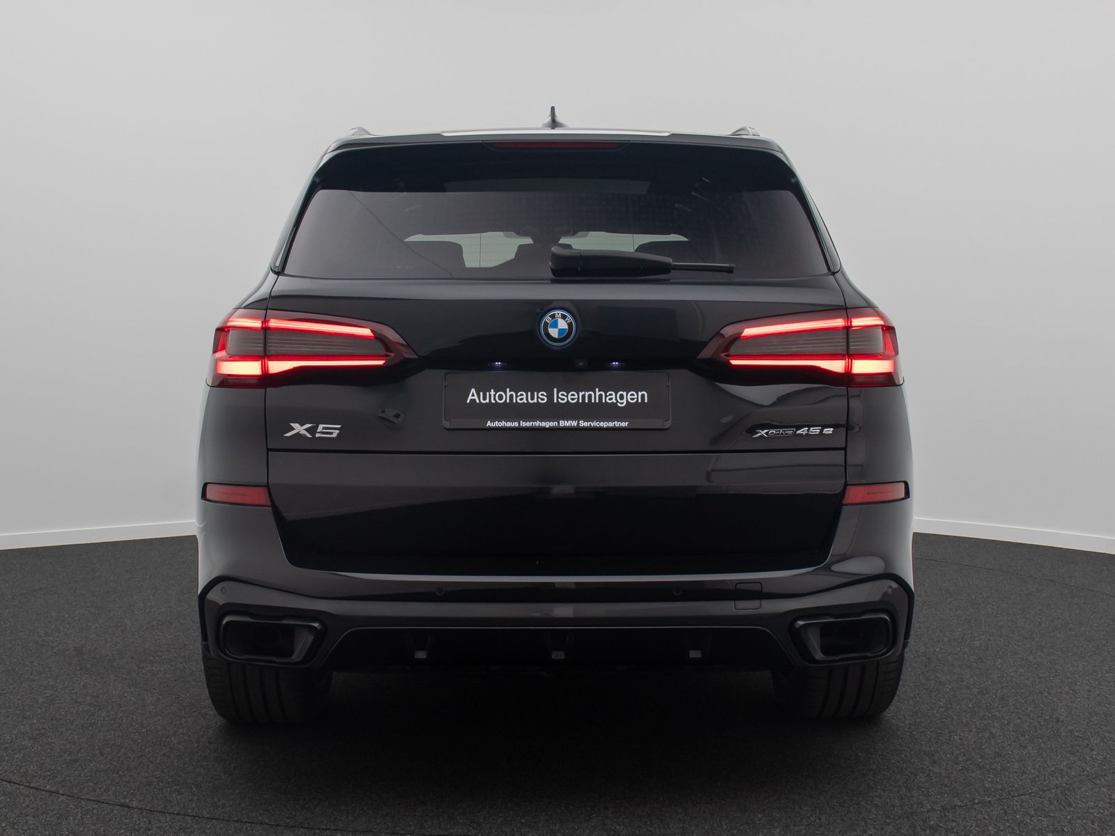 Fahrzeugabbildung BMW X5 xD45e M Sport B&W Kamera DAB Panorama Alarm