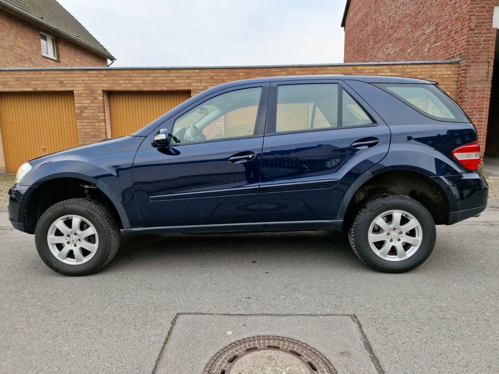 Mercedes-Benz ML 320
