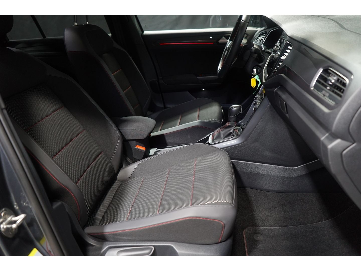 Volkswagen T-Roc - Bild 5