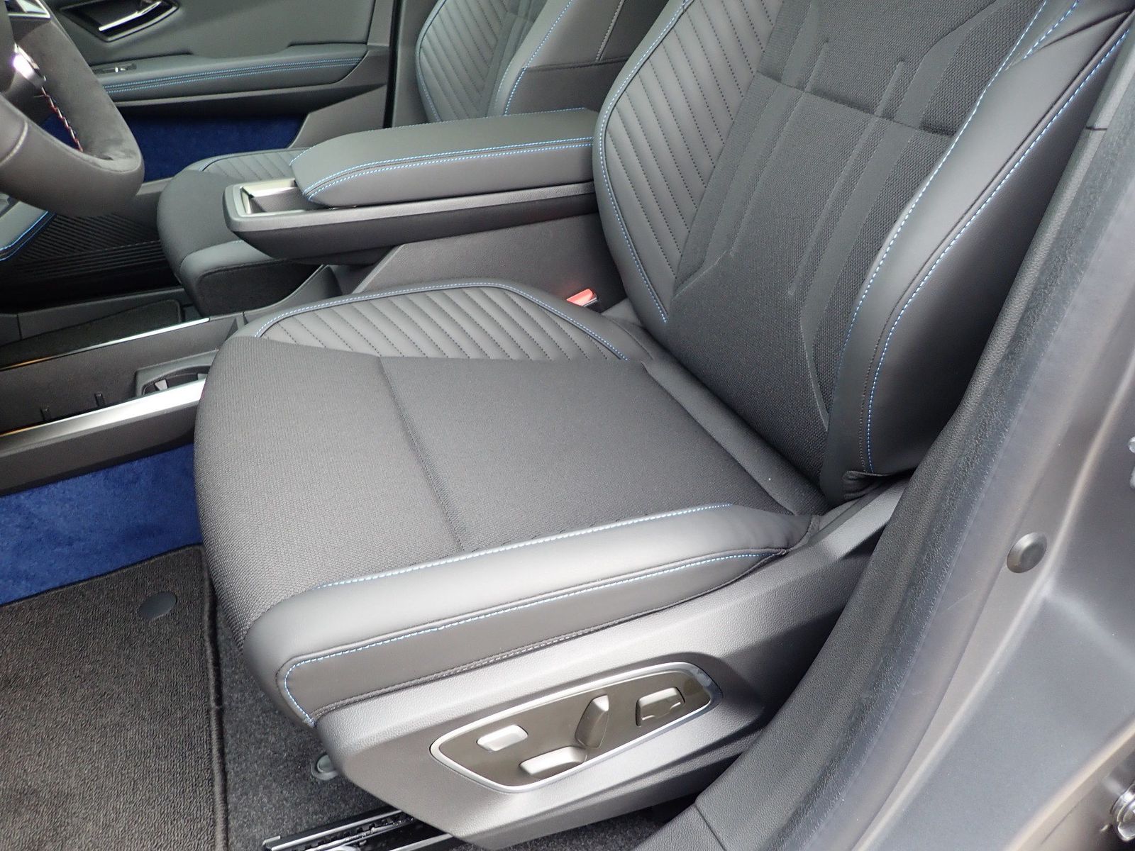Fahrzeugabbildung Renault Scenic E-TECH 100% ele Esprit Alpine 220 Long Ra