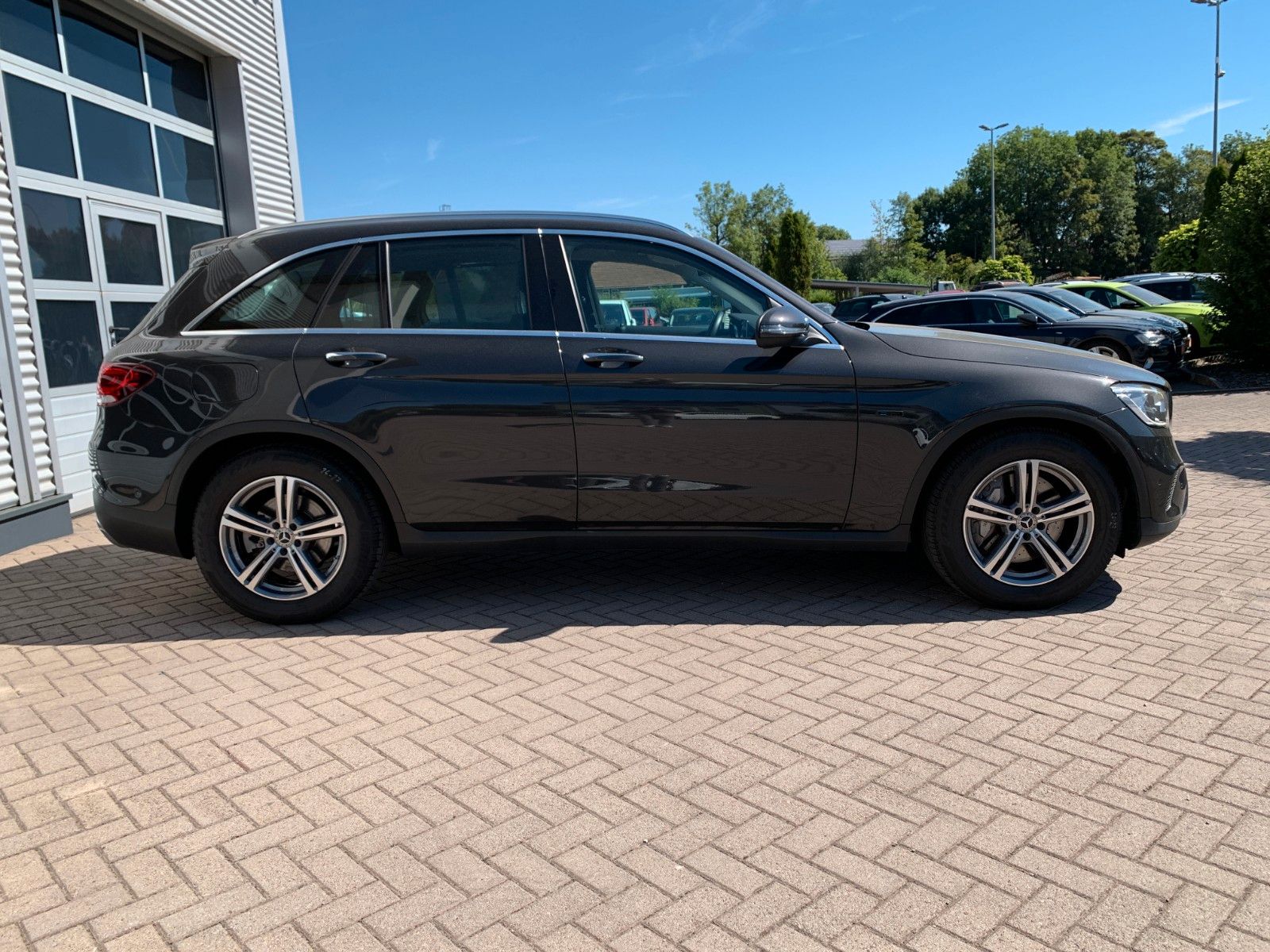 Mercedes-Benz GLC 300e 4Matic Exclusive Luft AHK Leder Keyless foto 4