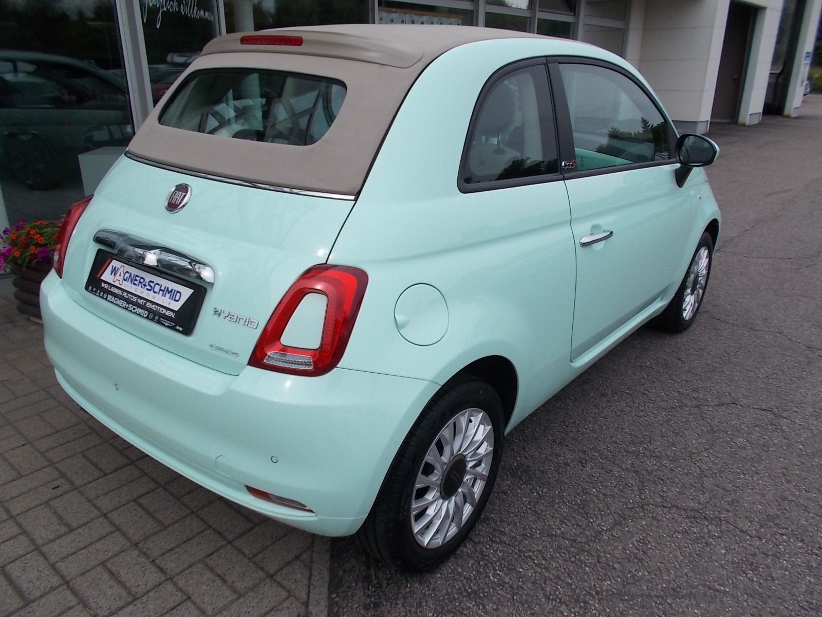 Fahrzeugabbildung Fiat 500C Lounge 1.0 Hybrid + Cabrio + DAB