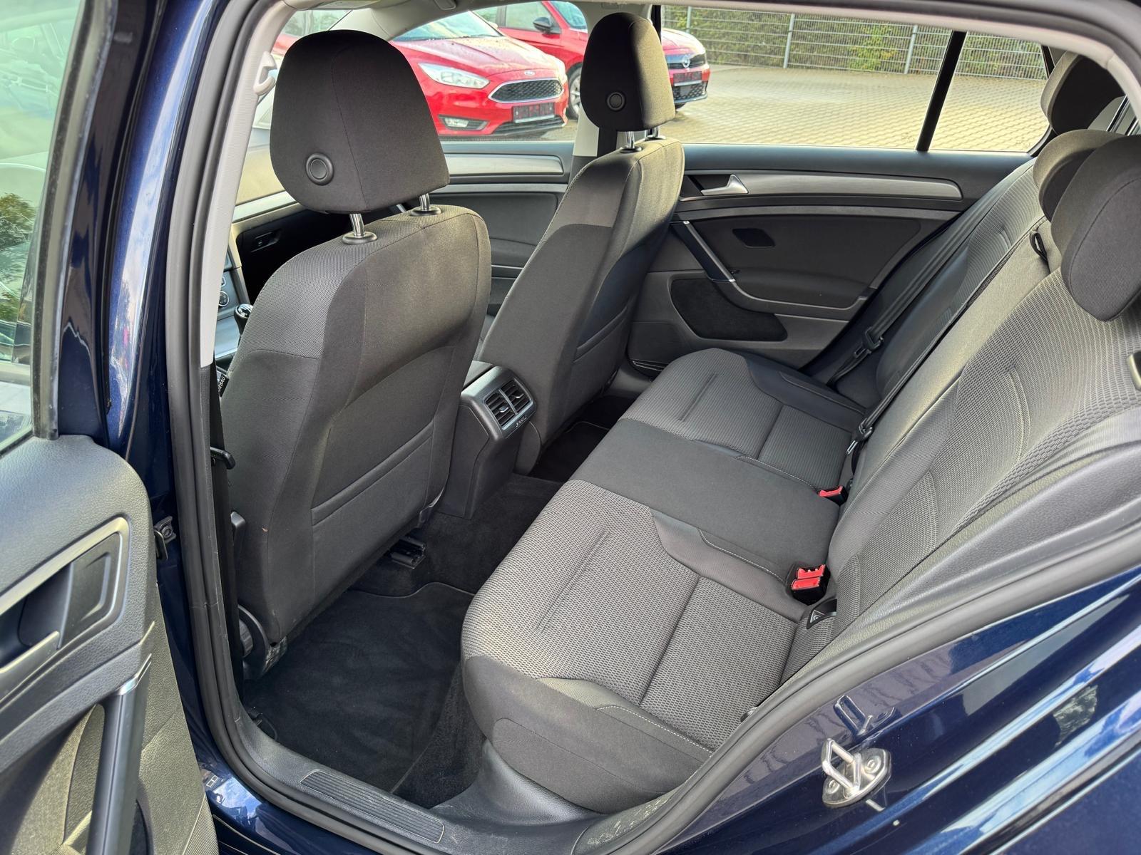Volkswagen Golf VII Lim. Comfortline°1.Hand°Shz°PDC°