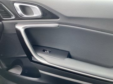 Kia cee'd Sportswagon 1.5 T-GDI Spirit Kam.+KeyLess