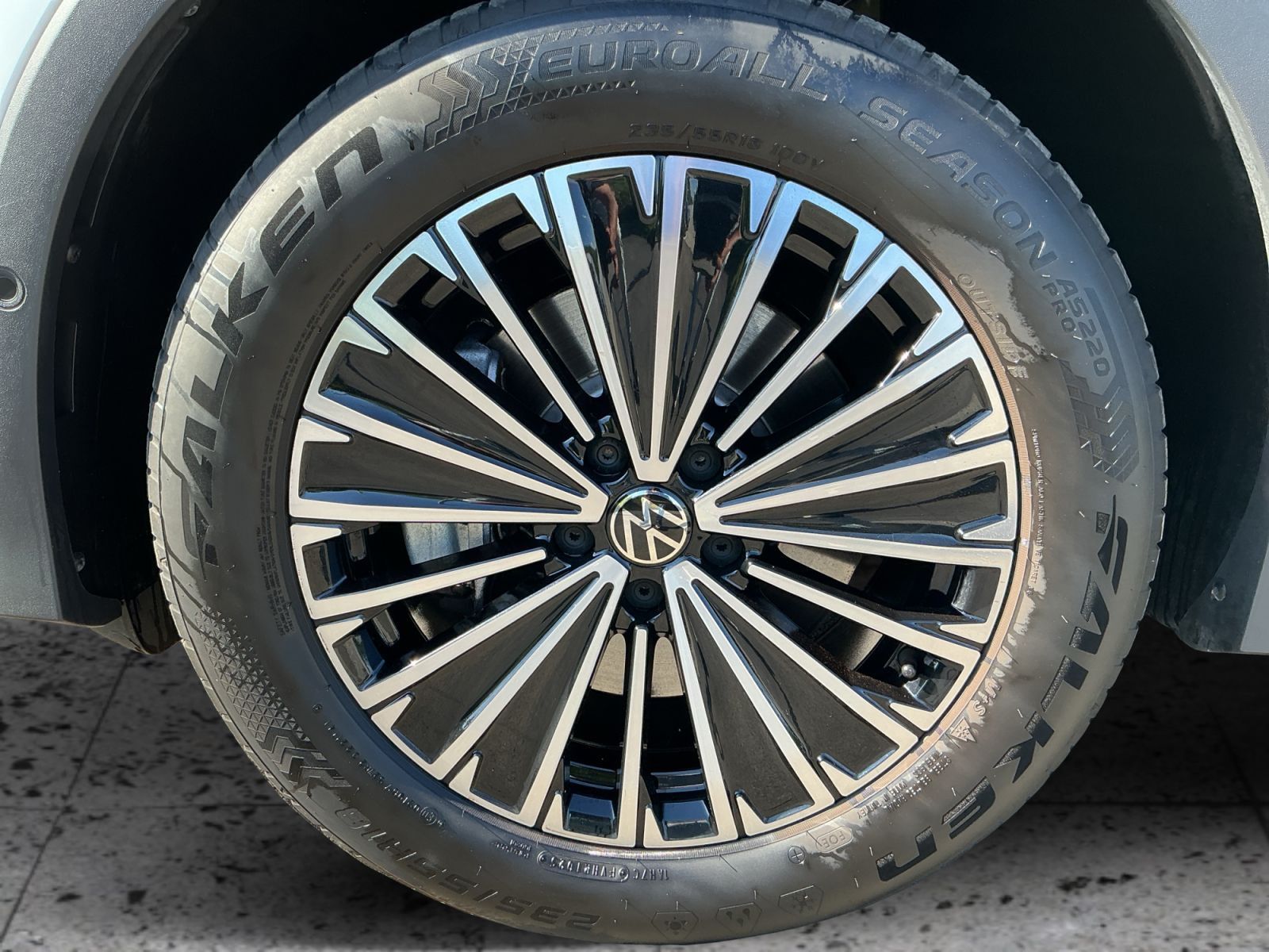 Volkswagen Tiguan - Bild 8