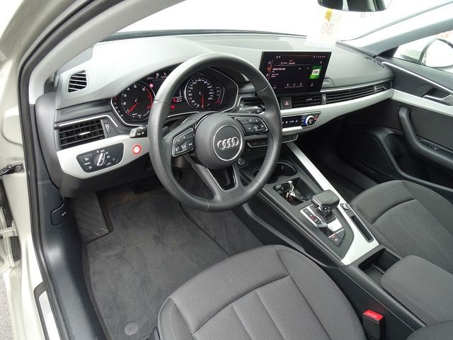 A4 Avant 40 TFSI S-tronic advanced / Panorama