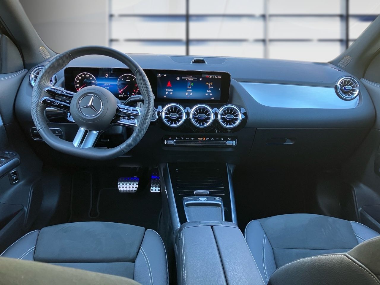 Fahrzeugabbildung Mercedes-Benz GLA 220 d 4M AMG AHK Night Standheizung Multibea