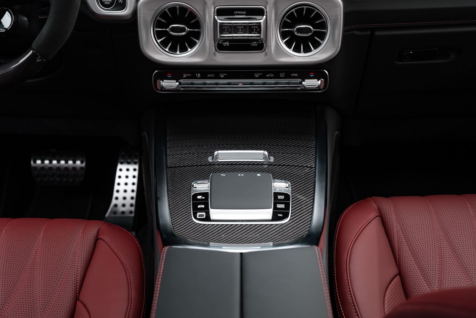Fahrzeugabbildung Mercedes-Benz G 63/MY 2027/ SUPERIOR/CARBON