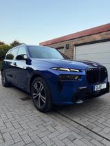 BMW X7 M60i*INDI.ELFENBEINWEIß*MASSAGE*B&W*SKY-LOUNG - BMW X7 M60 in Düsseldorf