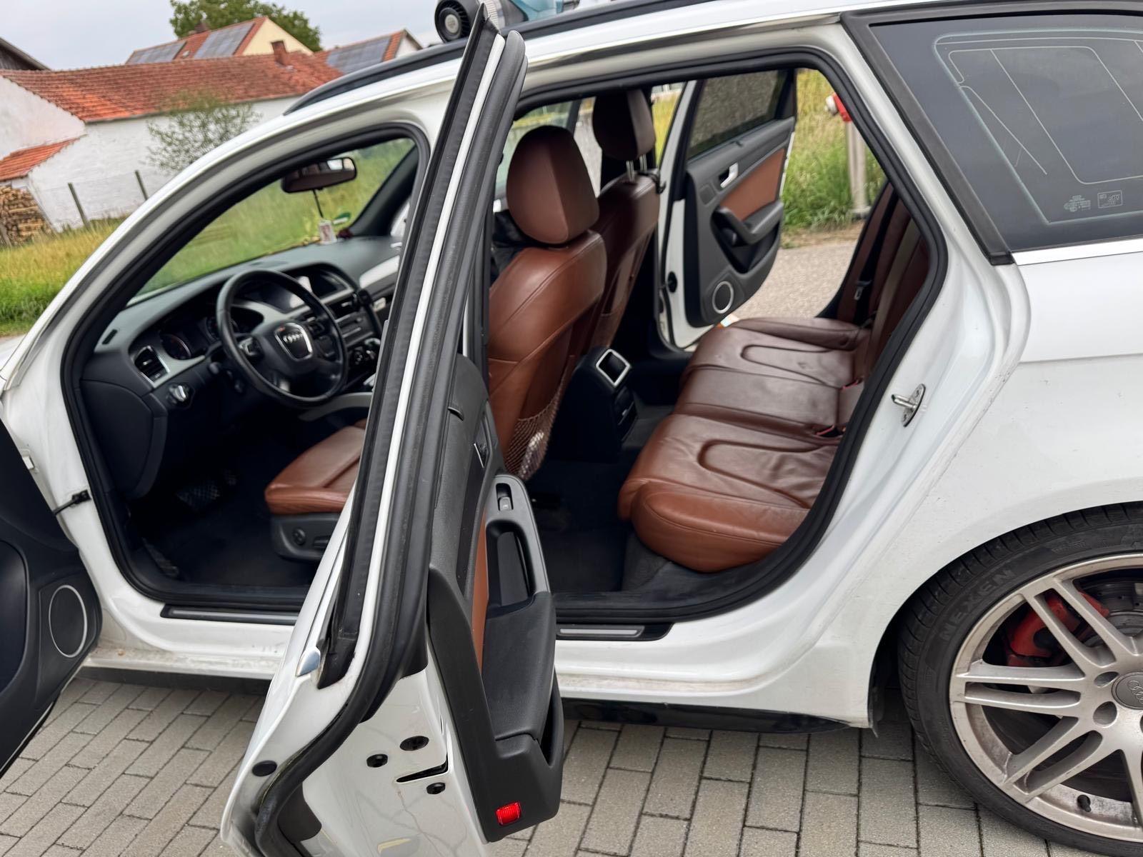 Audi A4 2010 — photo 8