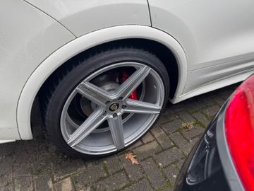 Porsche Cayenne - 6