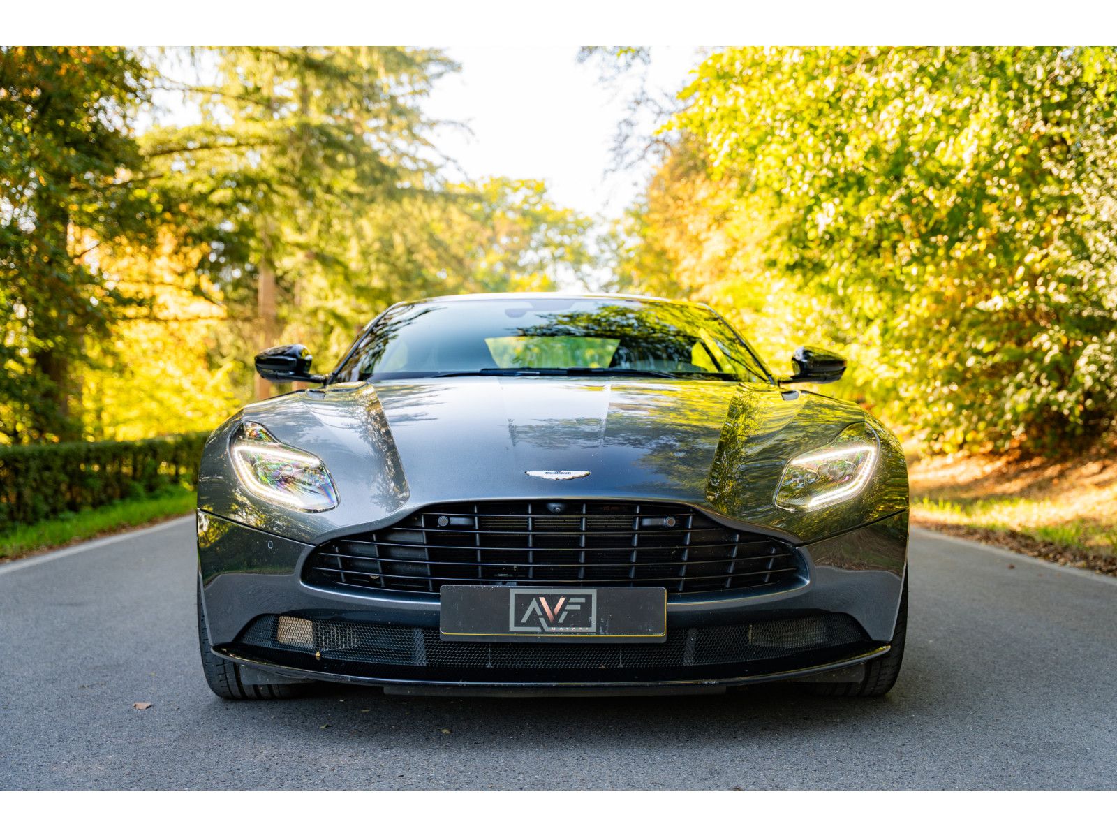 Aston Martin DB11 Coupe V8 510cv - First hand - Black Pack imagem 2