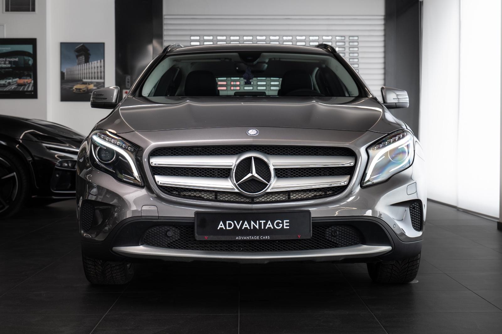 Mercedes-Benz GLA 220 CDI 4Matic/Heated Seats/Parking Camera
