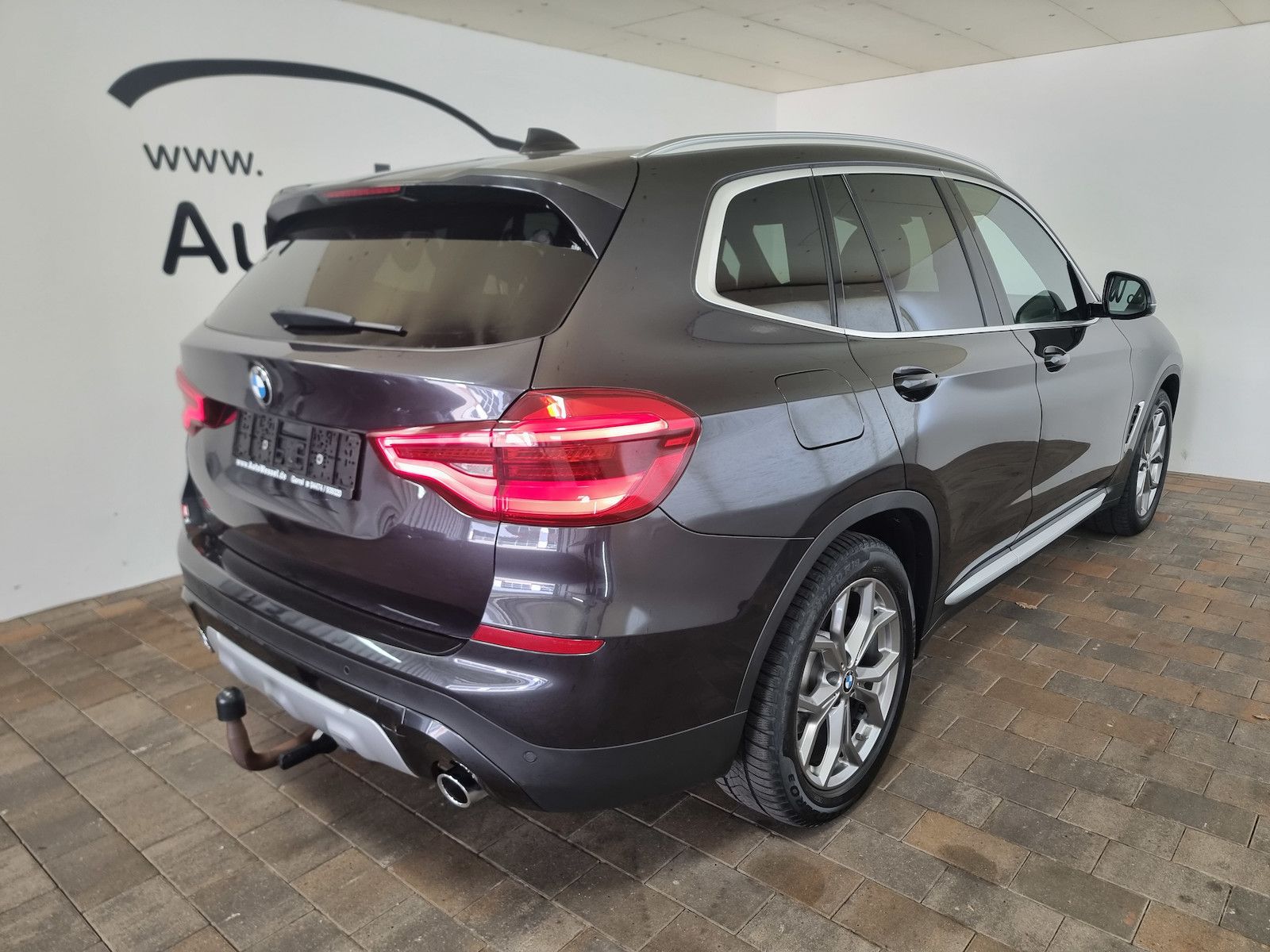 BMW X3 2.0 dA sDrive18 xLine LED AHK HeadUp Hifi foto 7
