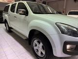 Isuzu ISUZU D-Max 2.5 Crew Solar Plus 4WD - AUTOVETTUR - weiße Isuzu D-Max