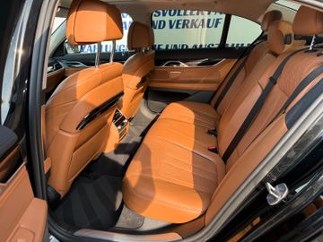 BMW 740 - 11