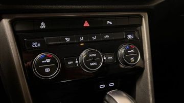 Volkswagen T-Roc - 12