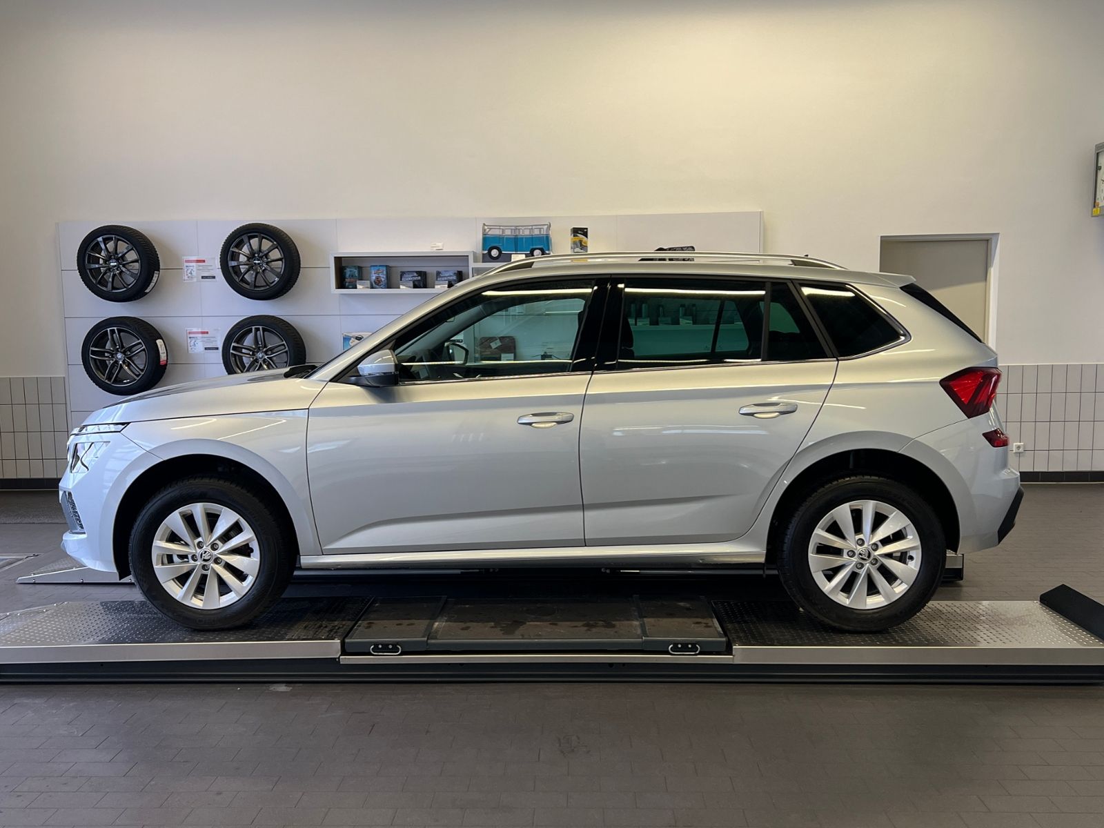 Fahrzeugabbildung SKODA Kamiq Selection 1.0 TSI DSG *AHK, LED, SmartLink