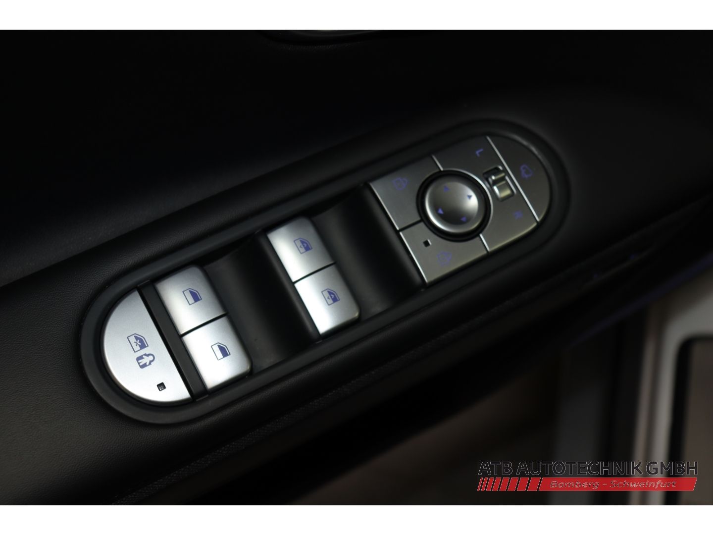 Fahrzeugabbildung Hyundai IONIQ 5 UNIQ 77,4kWh Batt. SOH98,1% 4WD HUD El.