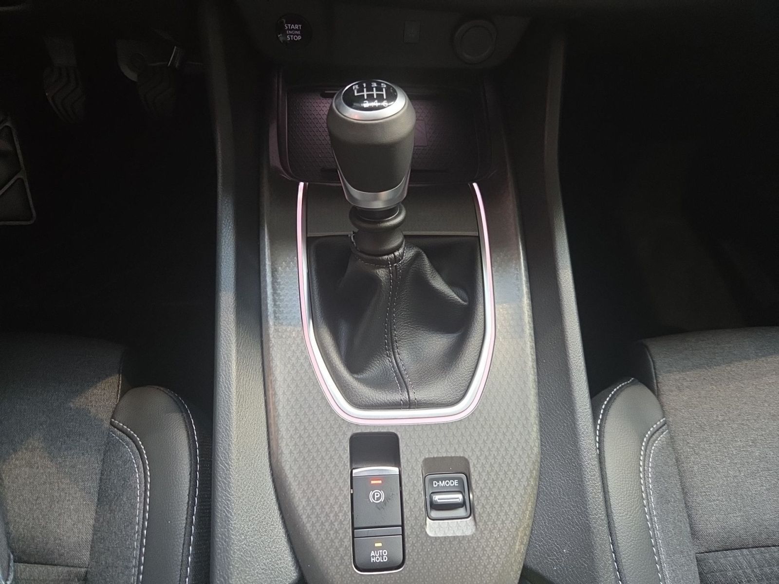 Fahrzeugabbildung Nissan Qashqai 1.3 DIG-T MHEV N-Connecta Schalter *NAVI
