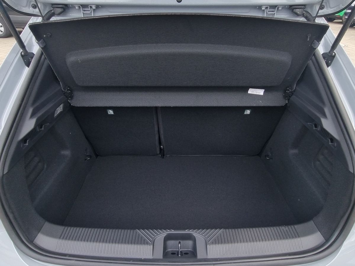 Fahrzeugabbildung Renault Clio Techno Full Hybrid E-Tech 160