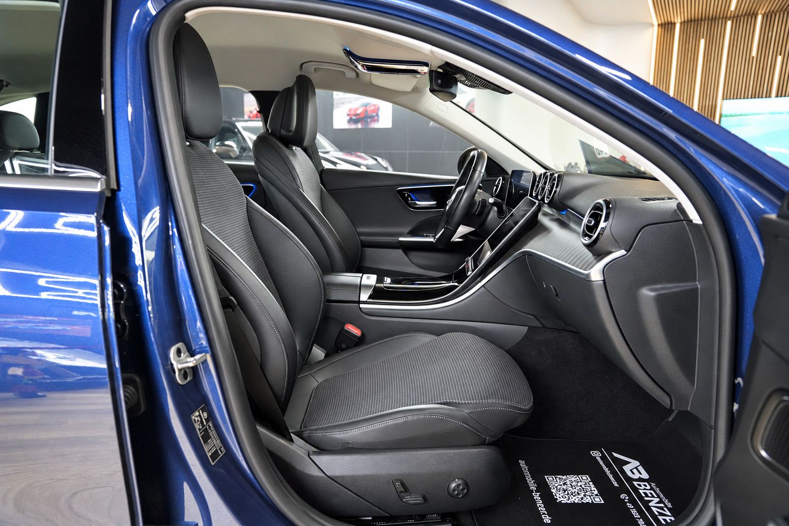Fahrzeugabbildung Mercedes-Benz C 300 e T *Ambiente*SHZ*Rückfahrkamera*T-Winkel*